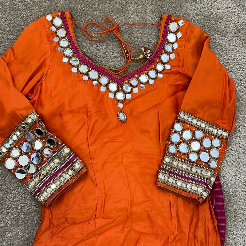 Indian/Pakistani/Afghan Suit